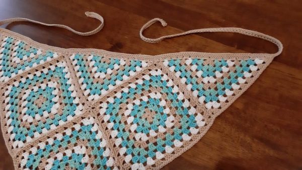 Стильна бандана кроше вʼязана хустка з квадратів, ручна робота - Зображення 4